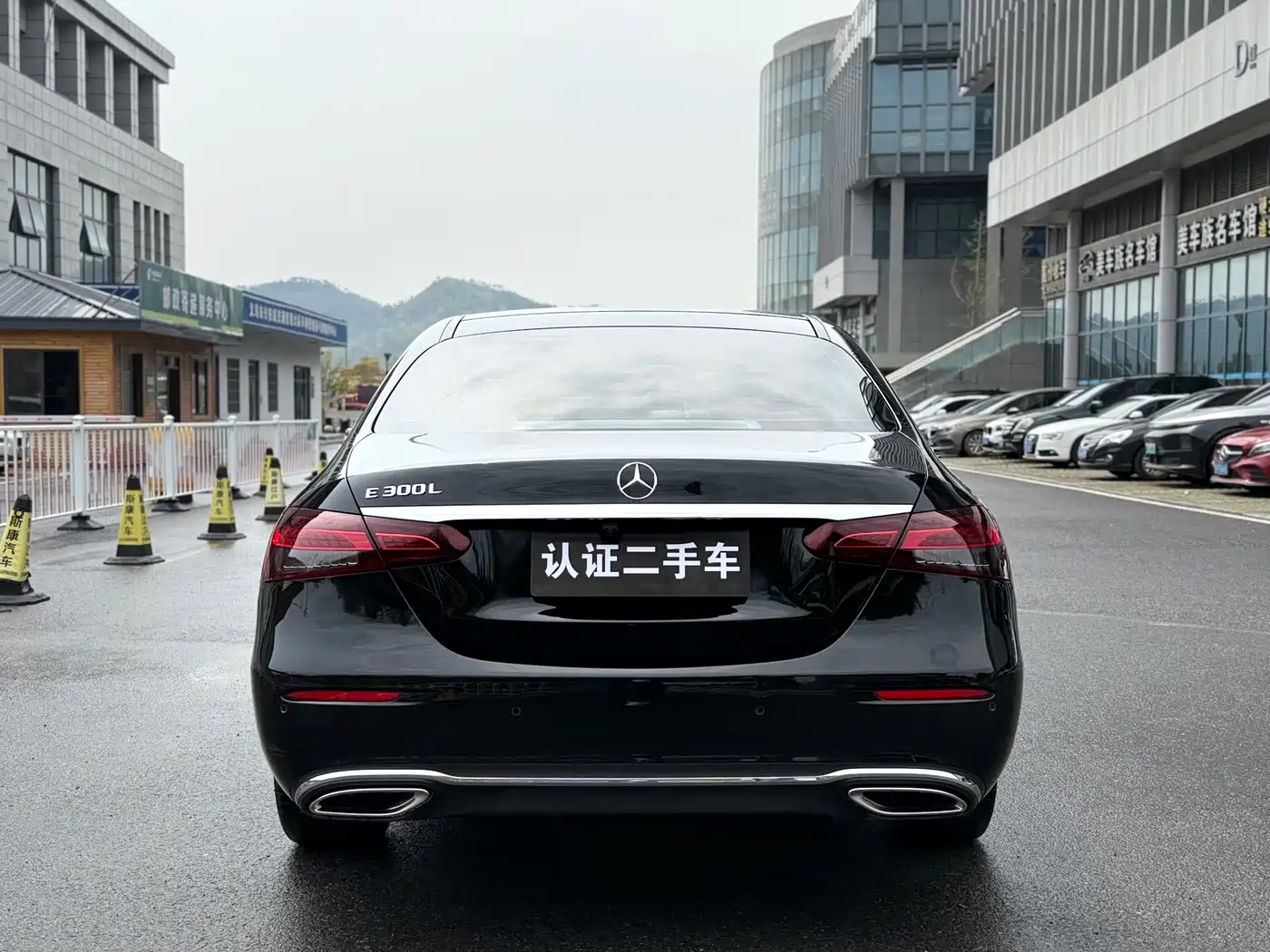 MERCEDES-BENZ E CLASS