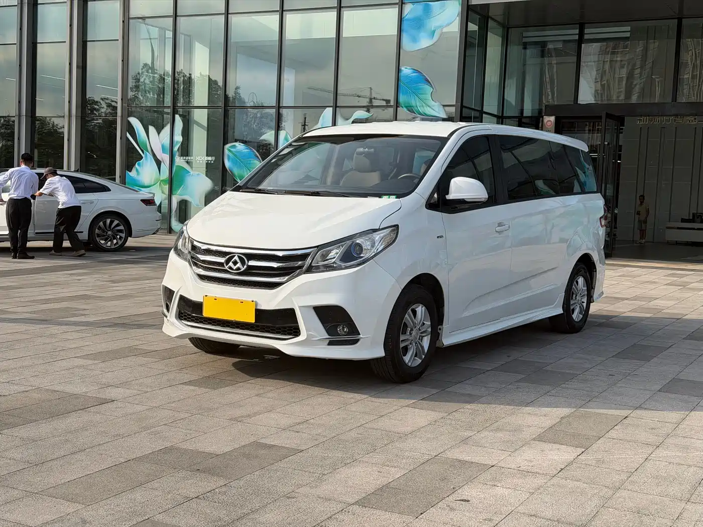 SAIC Maxus G10 2019 Facelift PLUS 2.0T Automatic Elite Edition China VI