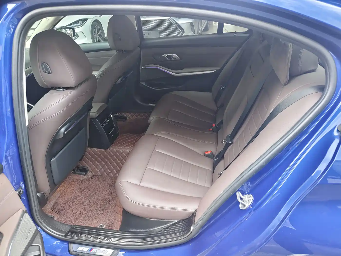 BMW 3 Series 2021 325Li M Sport Night Edition фото 9