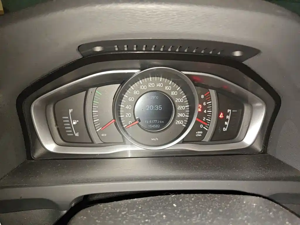 Фото 8 - Volvo S60