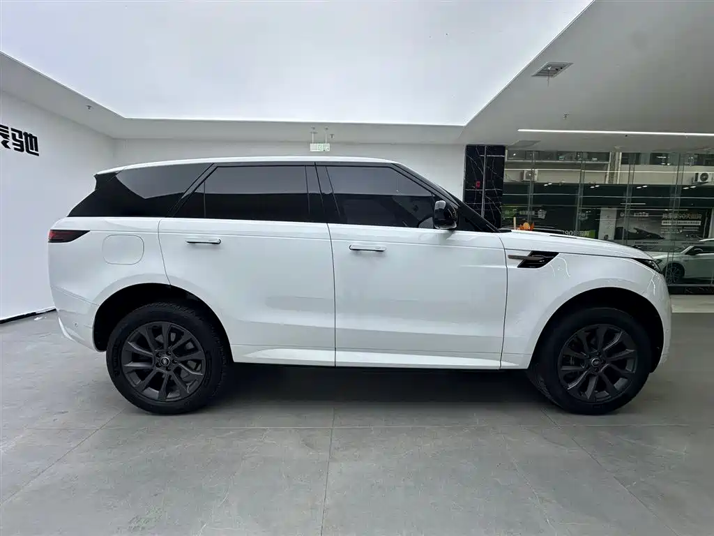 Land Rover Range Rover Sport 2023 400PS Dynamic SE фото 3