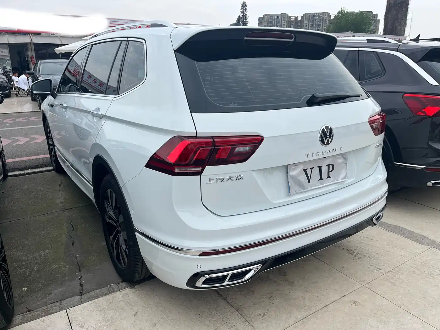 Volkswagen Tiguan L 2024 330TSI Automatic 2WD R-Line Premium Enjoyment Edition фото 5