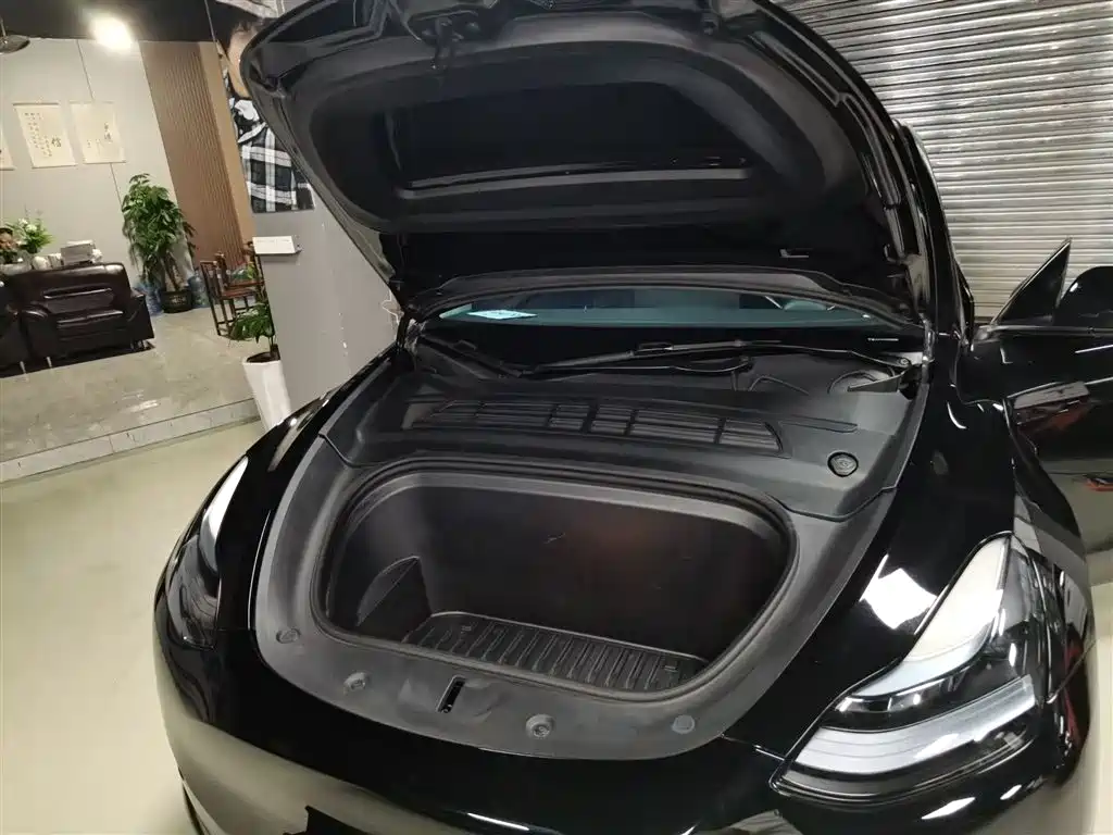 Фото 16 - Tesla Model Y