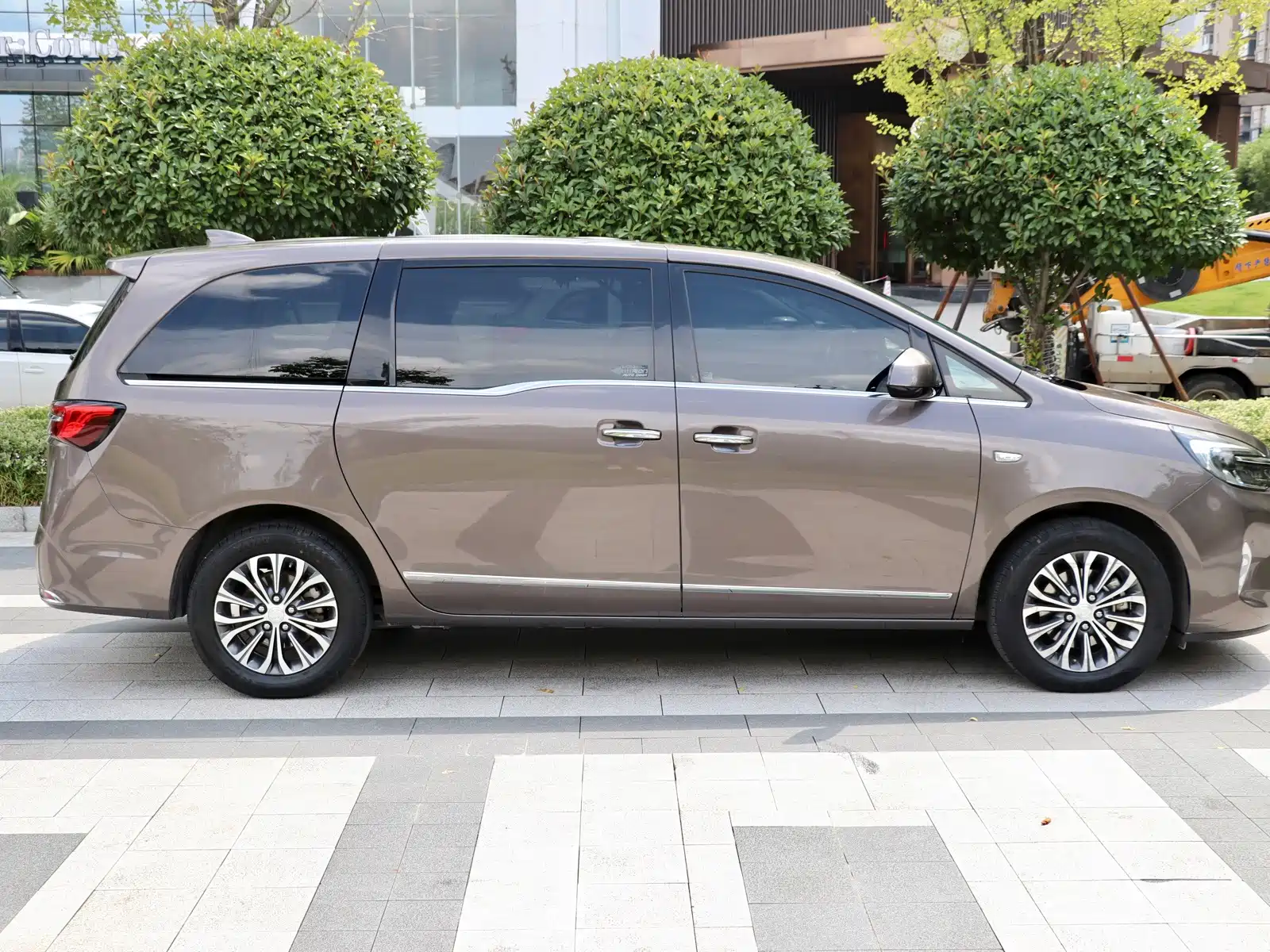 Фото 7 - Buick GL8