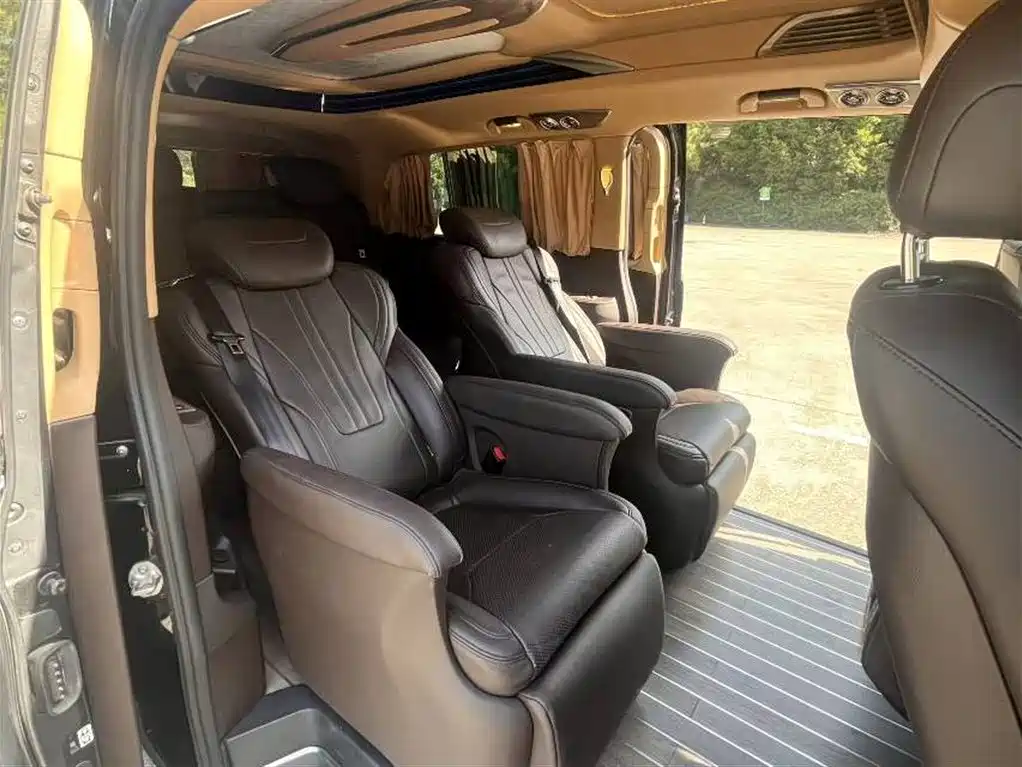 Mercedes-Benz Vito 2021 2.0T Business Edition 7-seater фото 15