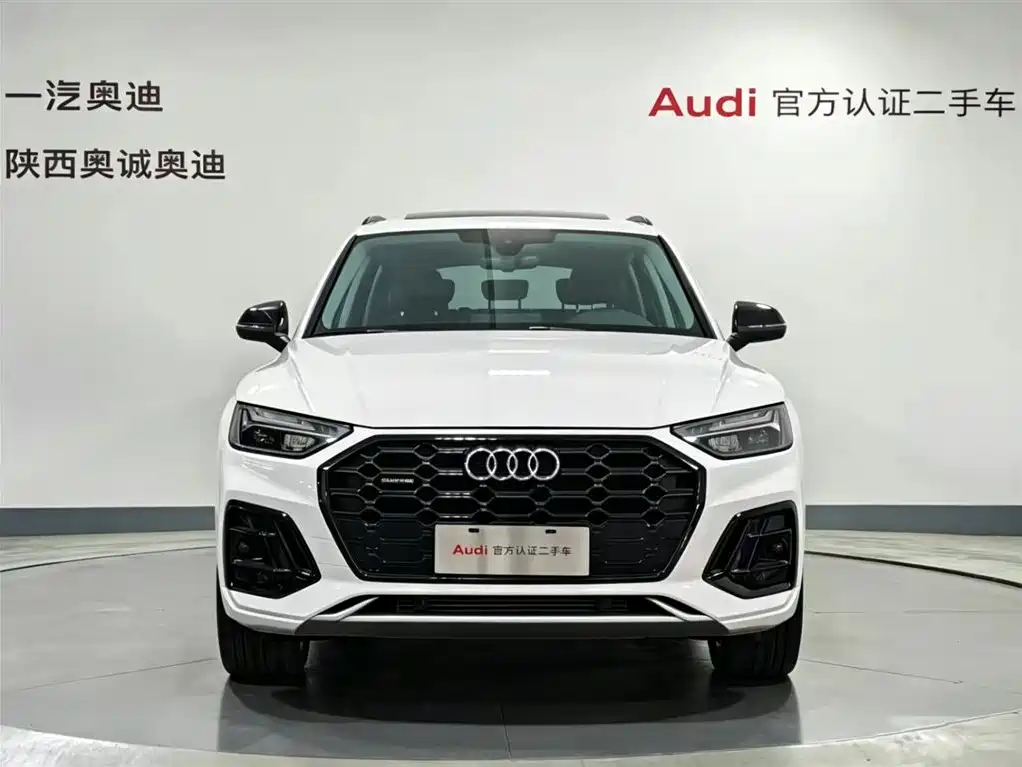 Audi Q5L 2022 40T Luxury Dynamic фото 2