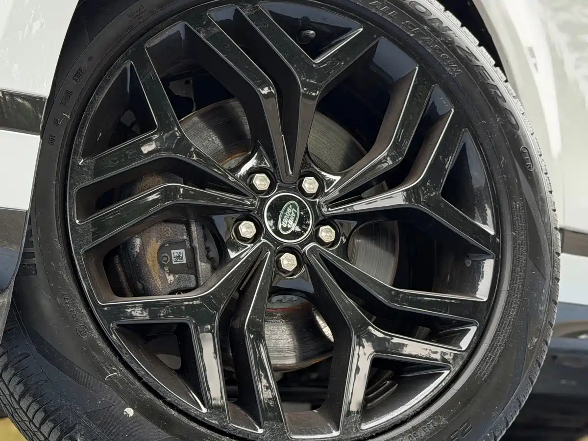 Land Rover Range Rover Evoque 2022 Range Rover Evoque L 249PS R-Dynamic Luxury Edition фото 8