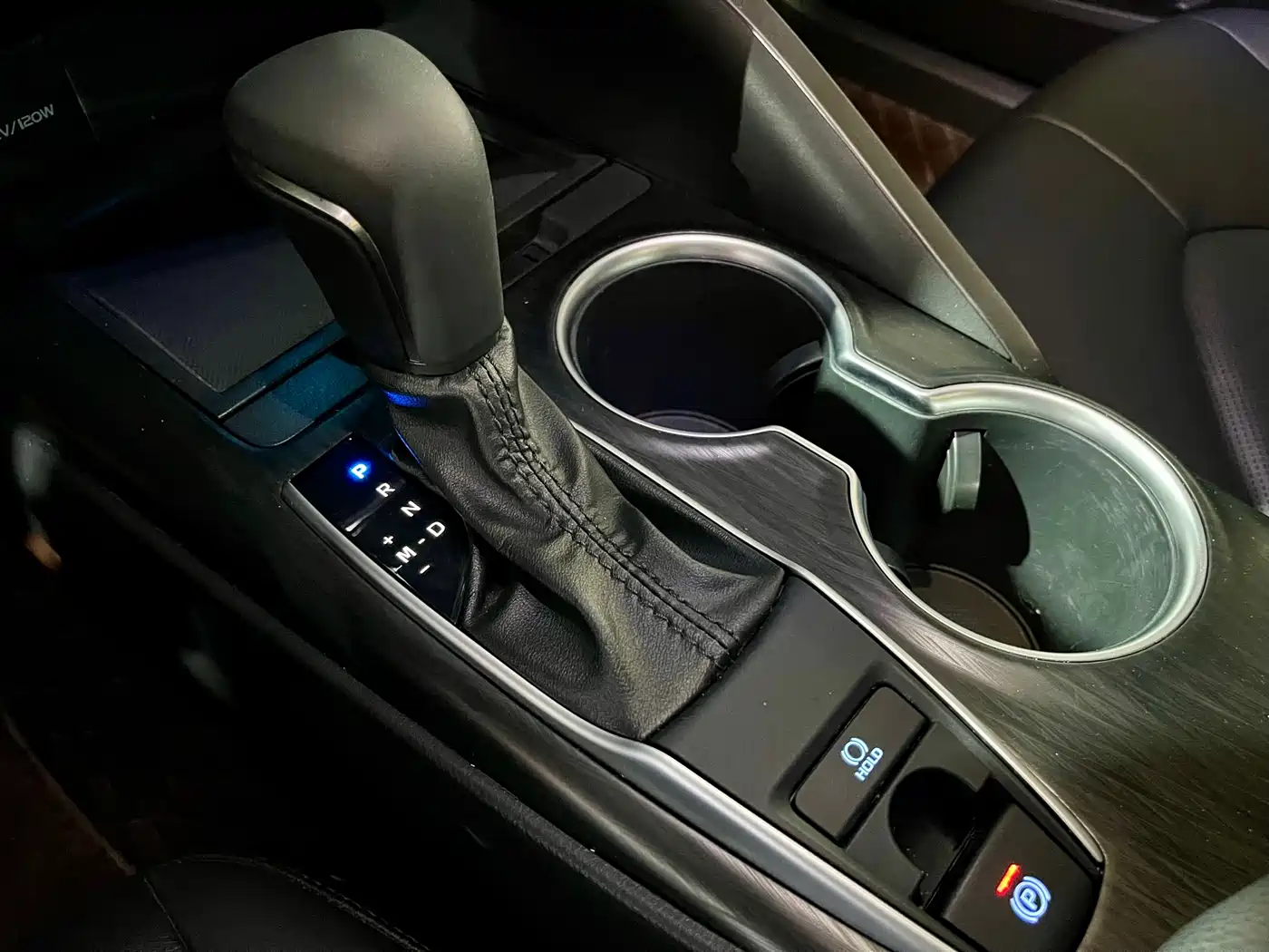 Toyota Camry 2023 2.0GVP Leading Edition фото 10