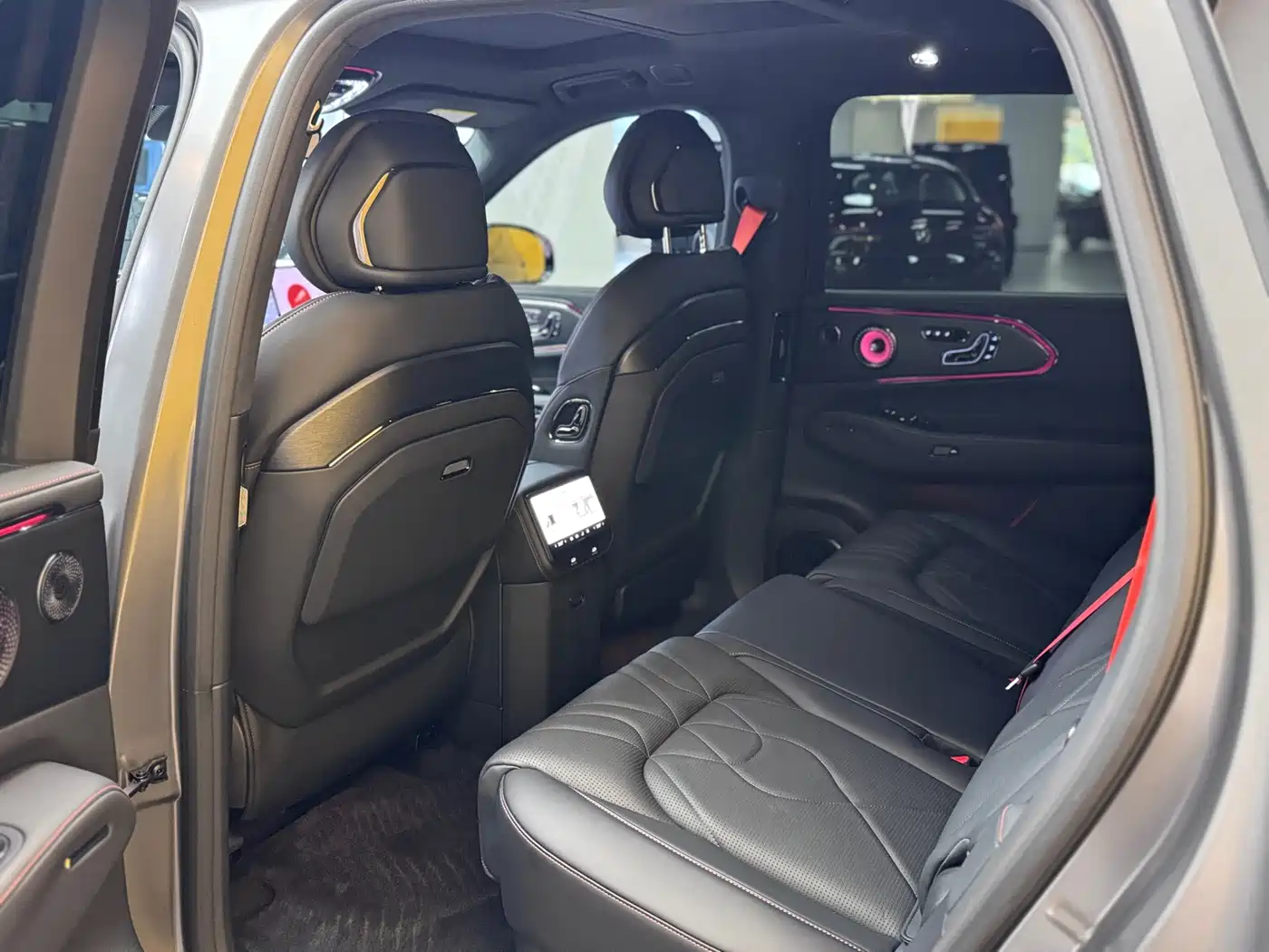 ZEEKR 8X 2026 2026 Model Dark Edition 5-Seater