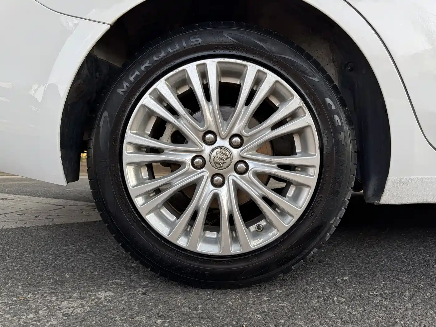 Buick Excelle 2016 15N Automatic Elite фото 17