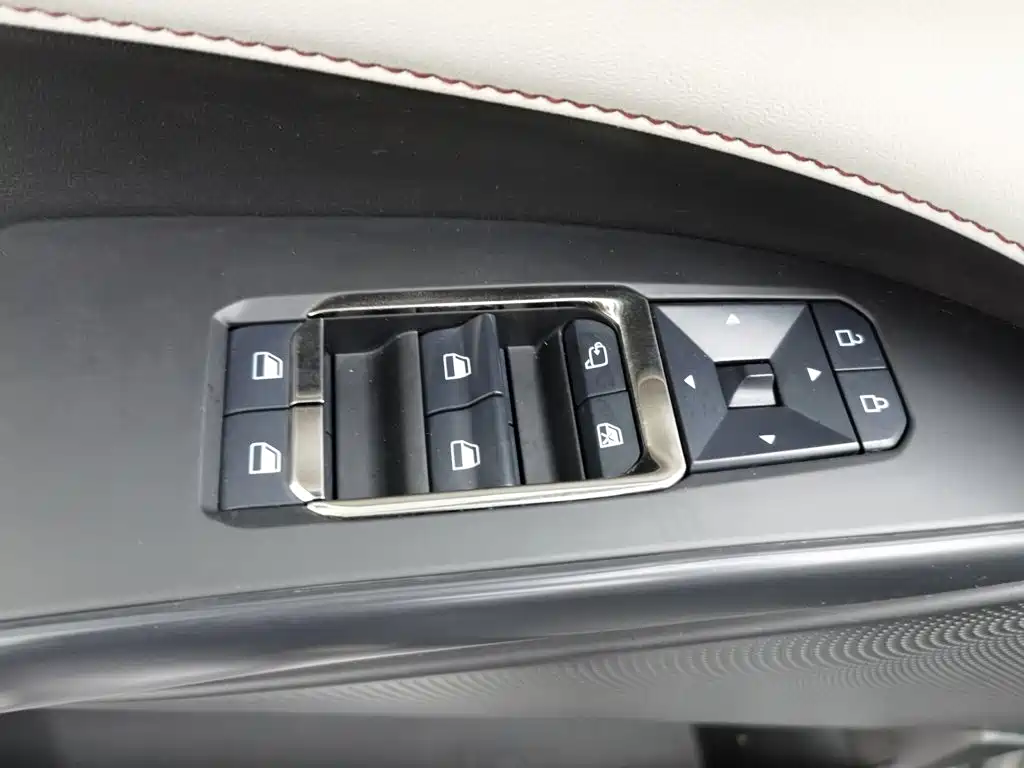 Фото 9 - Ford Mondeo