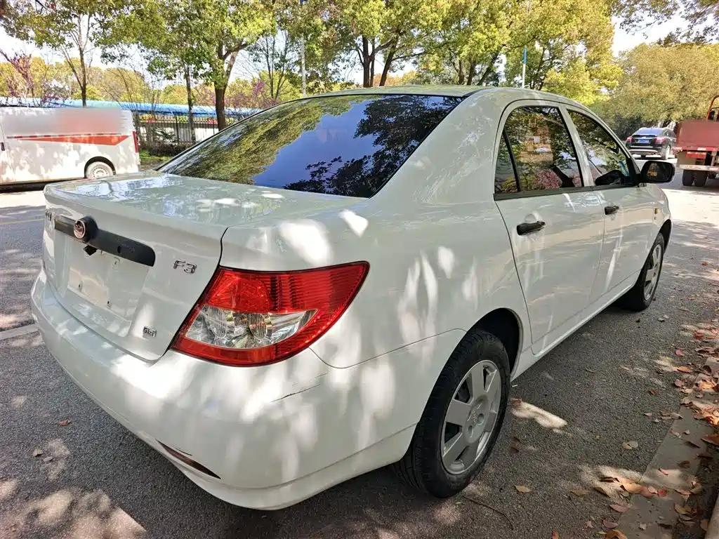 BYD F3 2012 Energy-saving Edition 1.5L Manual Comfort фото 5