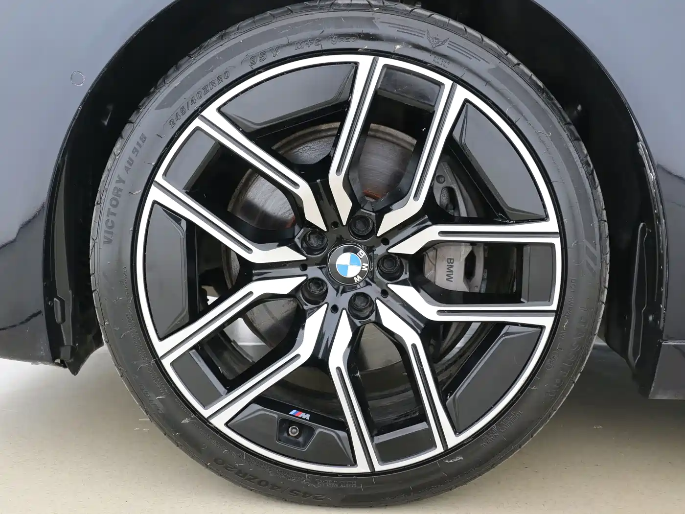 BMW 7 Series 2019 740Li Leading M Sport Package фото 11