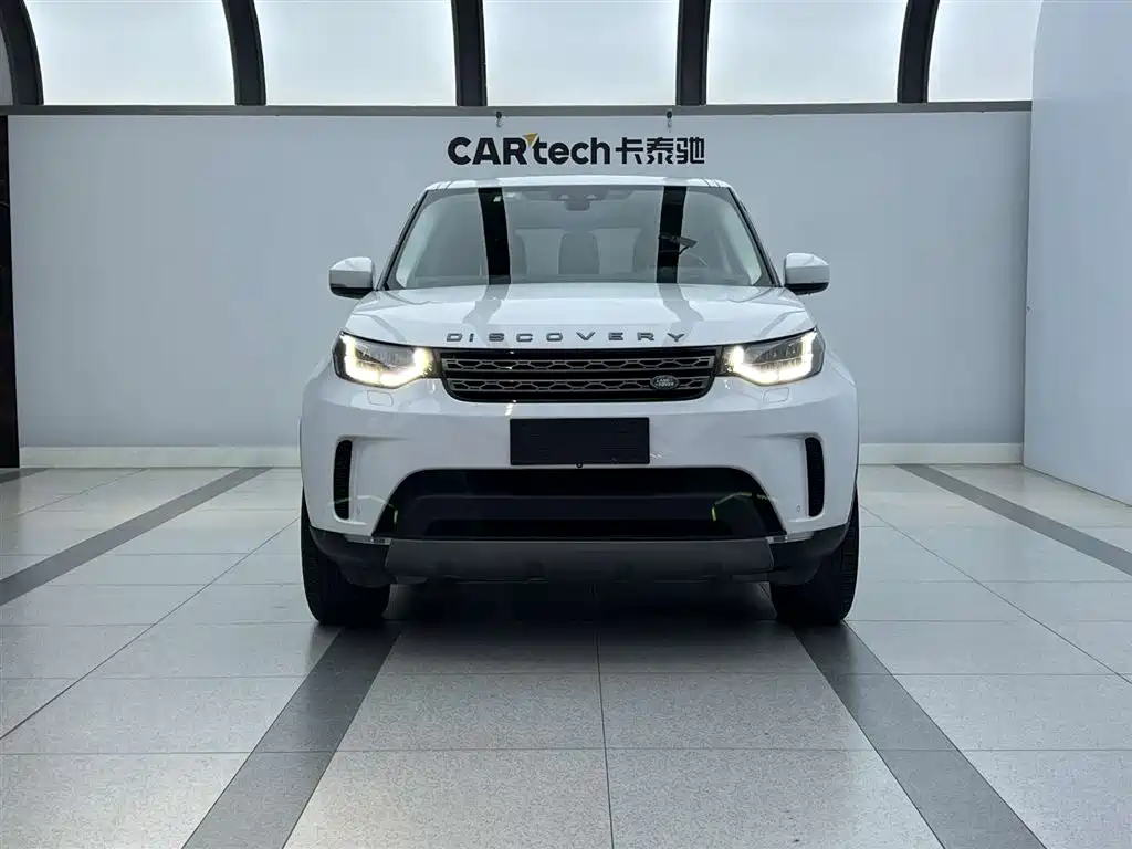 Land Rover Discovery 2017 3.0 SC V6 SE фото 2