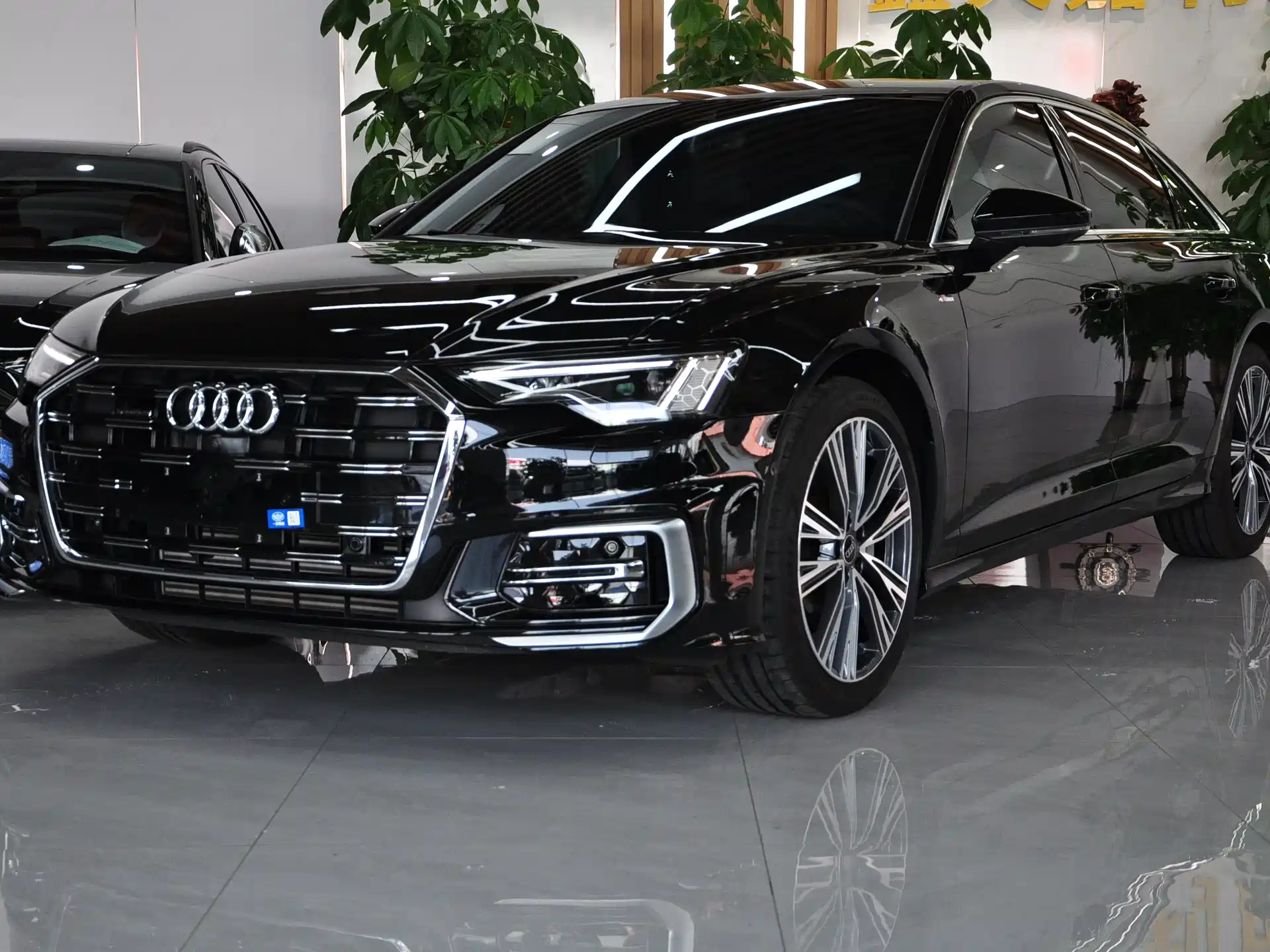Фото 1 - Audi A6L