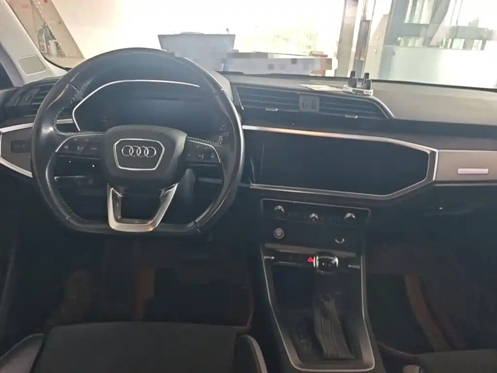 Фото 14 - Audi Q3