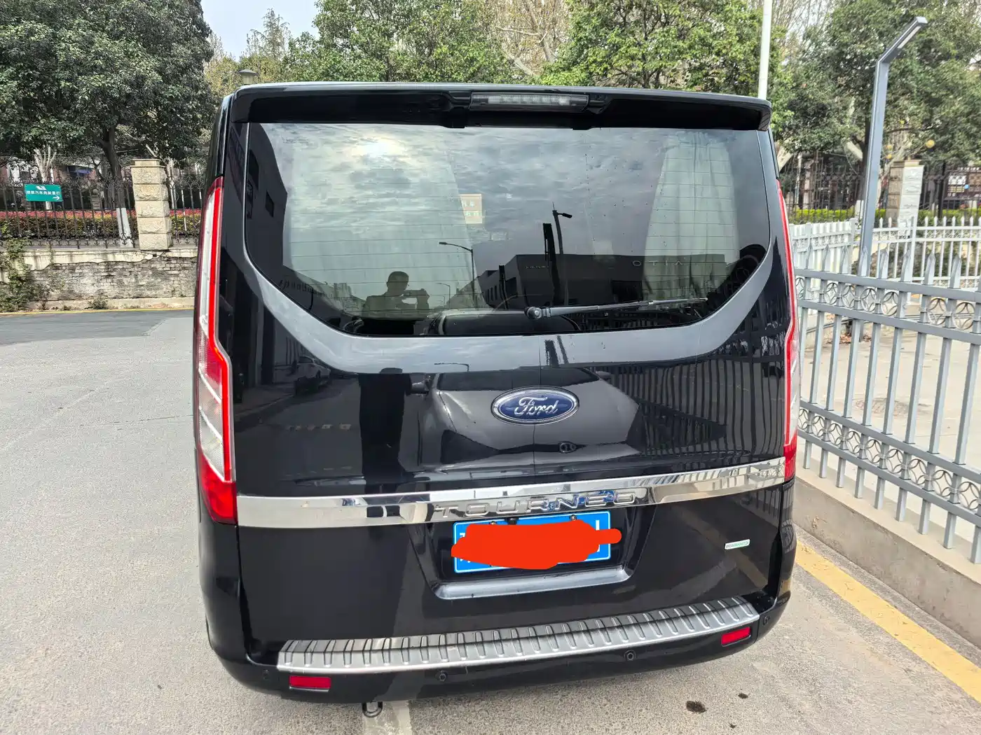 Ford Tourneo 2018 2017 2.0T Automatic Smart Elite Edition