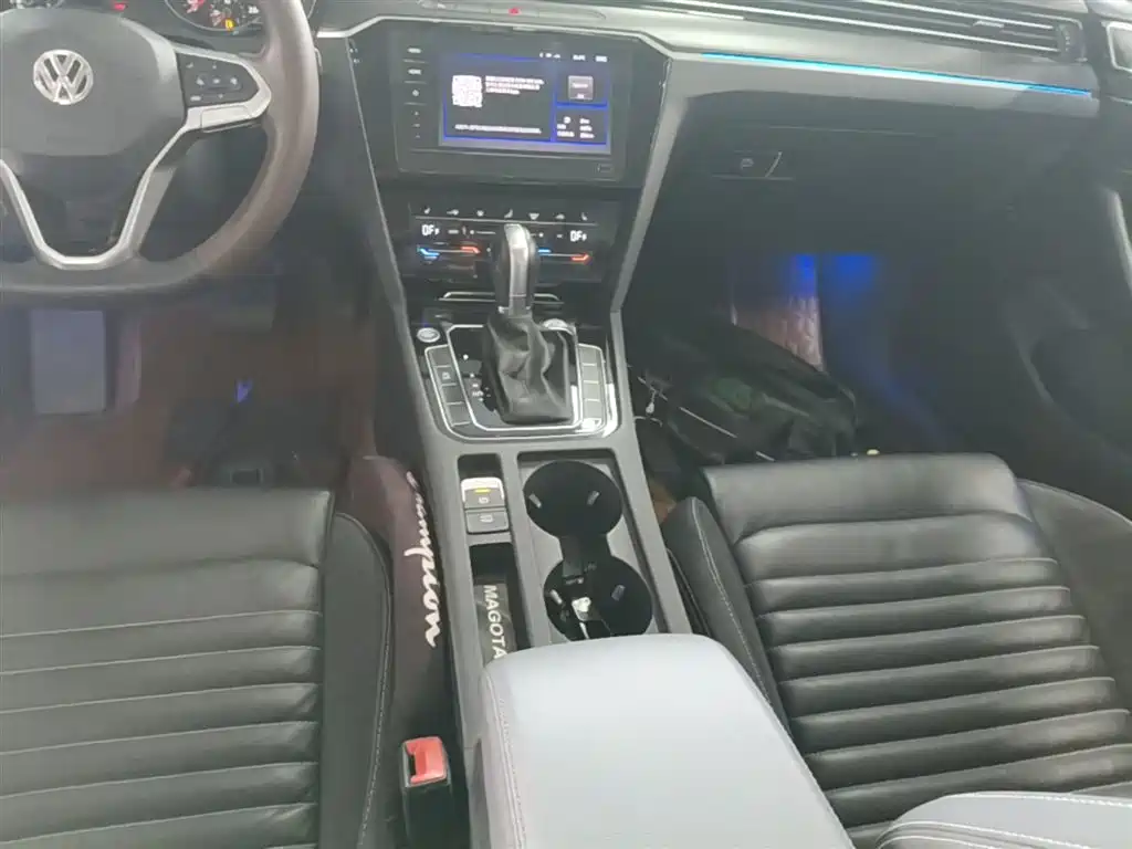 Volkswagen Magotan 2020 330TSI DSG Leading фото 14