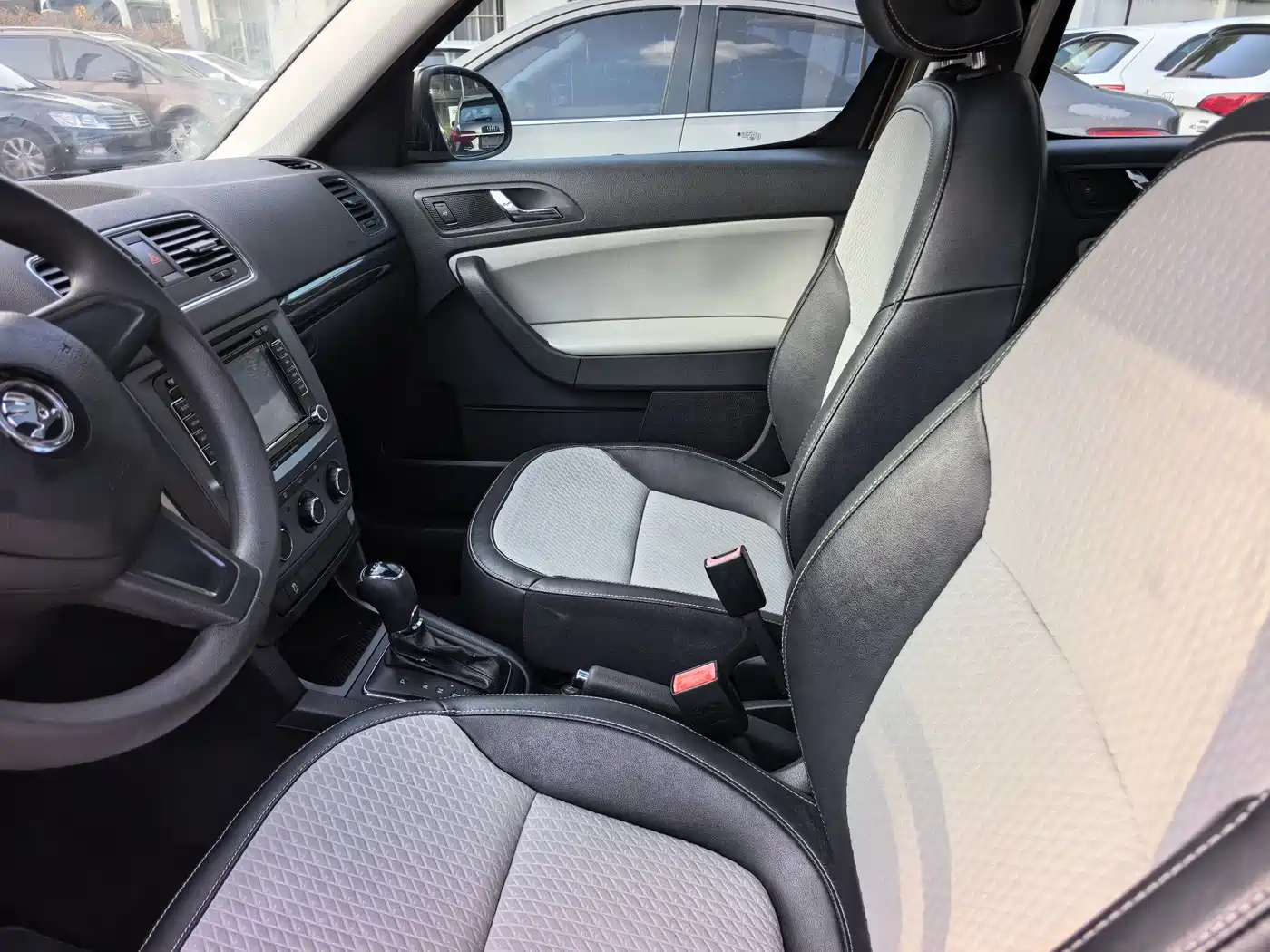 Škoda Yeti 2016 1.4TSI DSG Forward Edition фото 20
