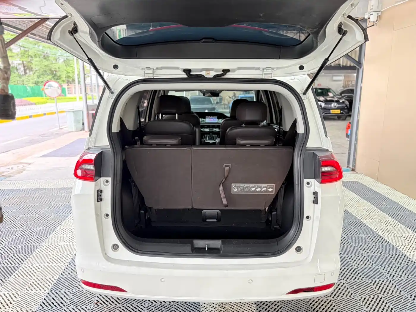 GAC Trumpchi Trumpchi M6 2019 270T DCT Premium Edition (6-seater) (China VI) фото 7