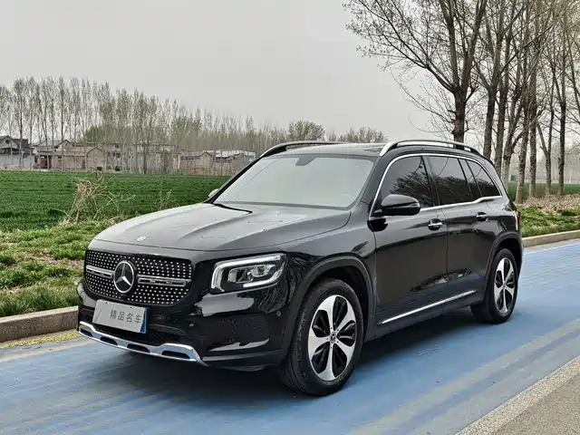 MERCEDES-BENZ GLB