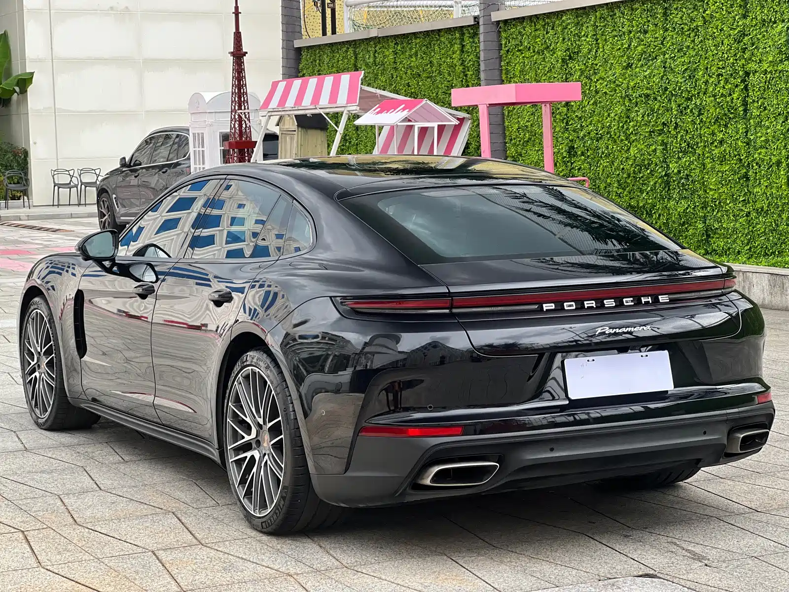 صورة 5 - Porsche Panamera