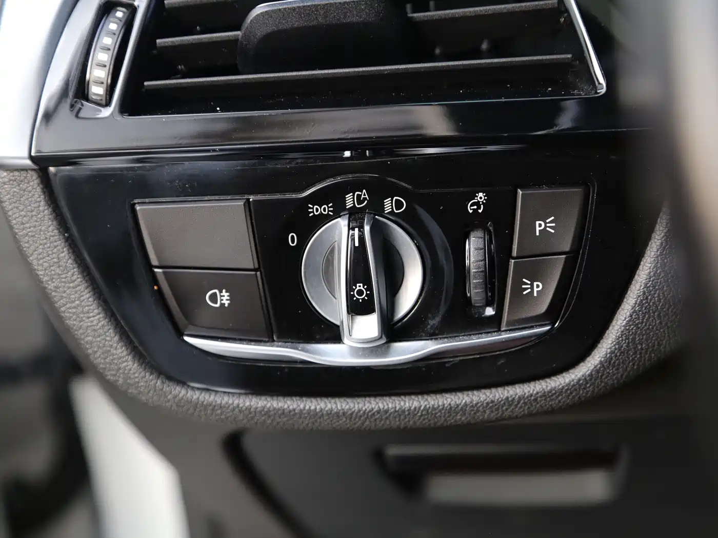 BMW 5 Series 2020 530Li Leading M Sport Package фото 13