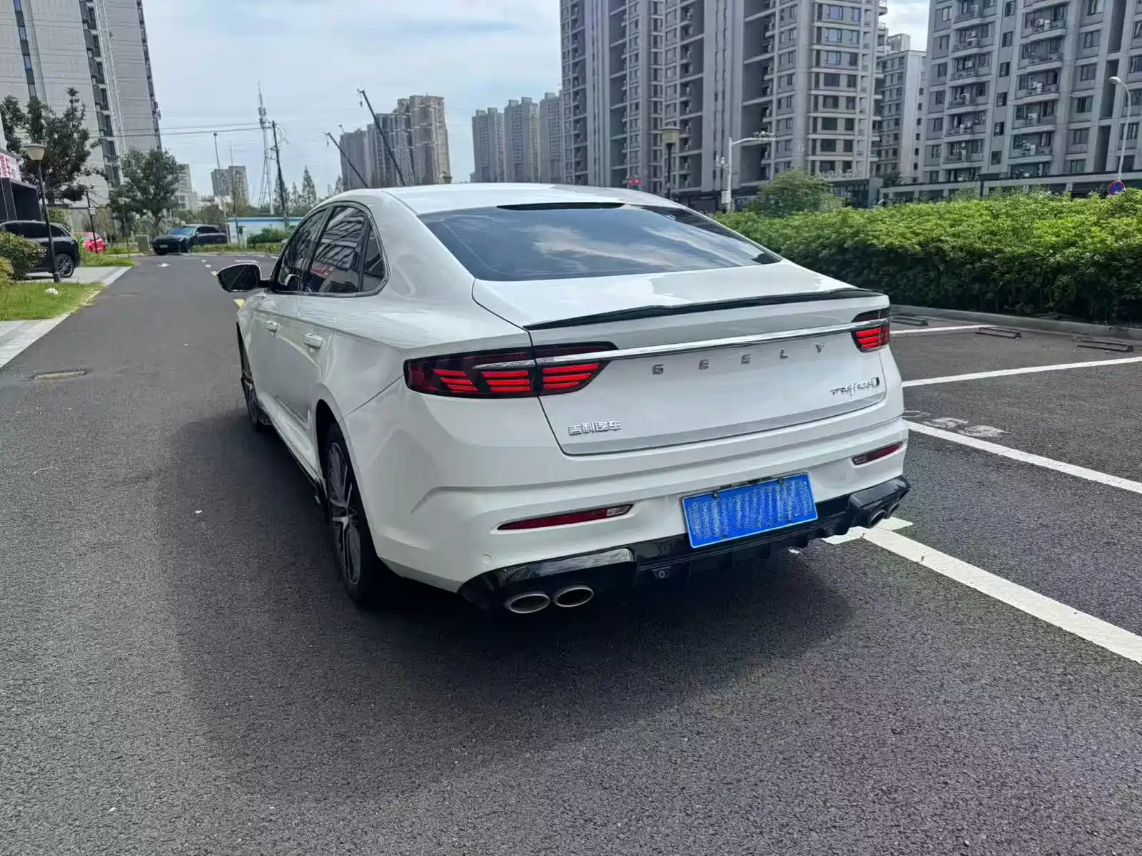 Фото 4 - Geely Preface