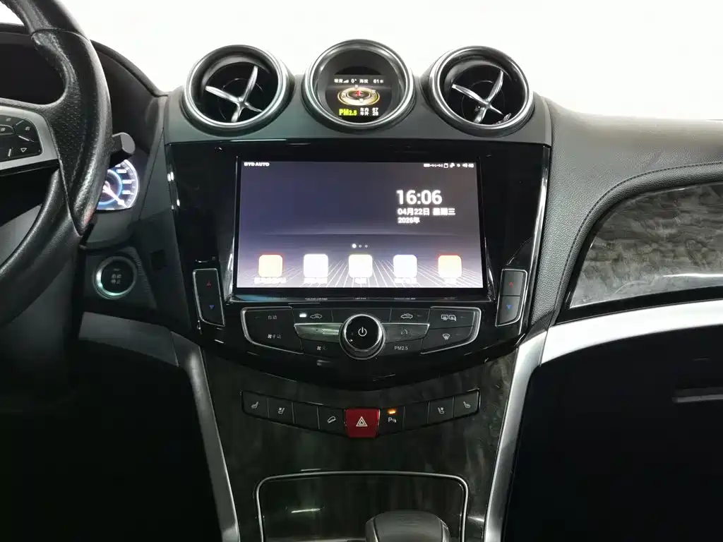 BYD Tang New Energy 2017 2.0T Tang 100 фото 12