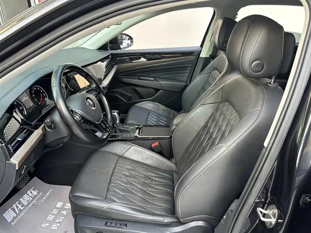 VOLKSWAGEN PASSAT NEW ENERGY