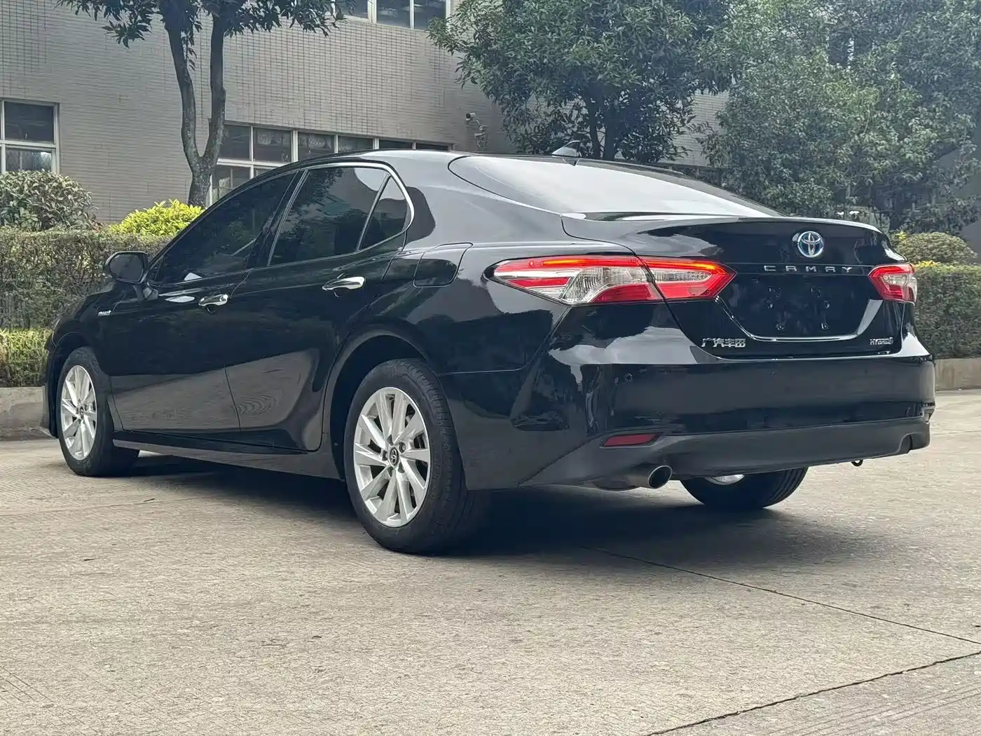 Photo 8 - Toyota Camry