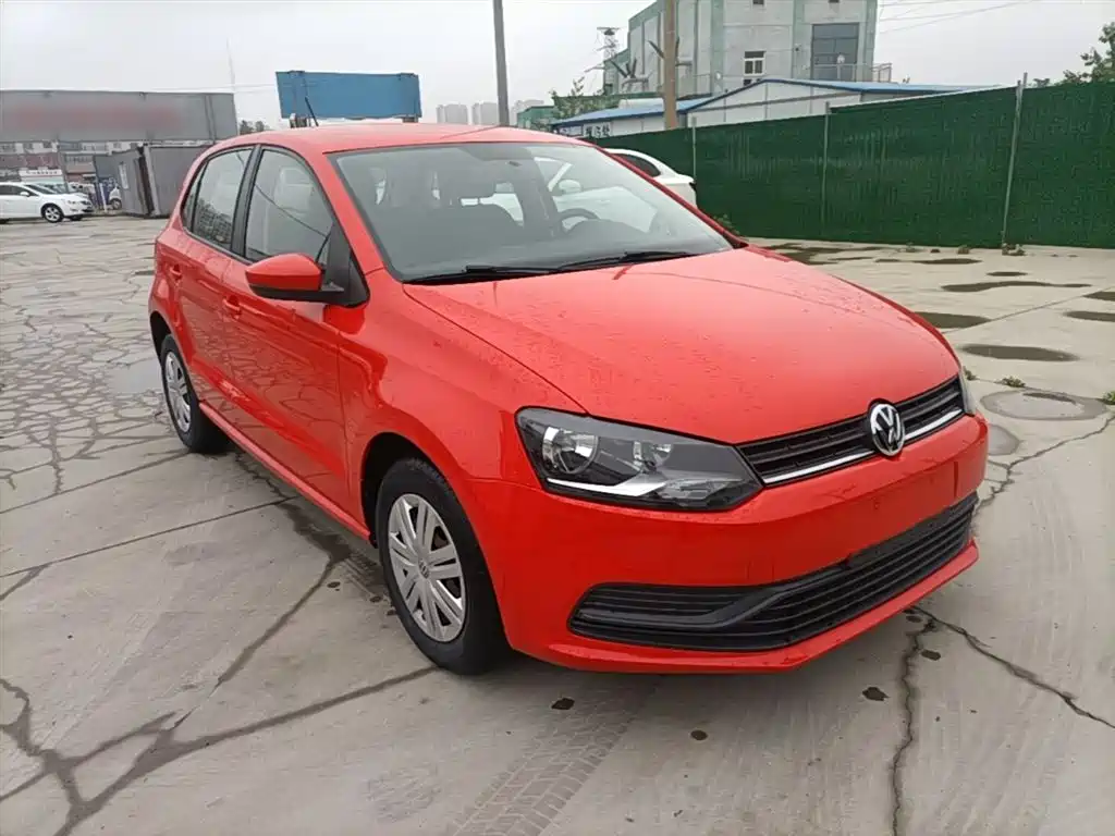 Volkswagen Polo 2016 1.4L Automatic Trend фото 4
