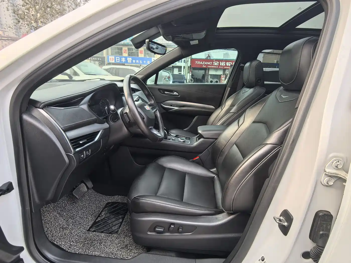 Cadillac XT4 2020 Facelift 28T 2WD Leading фото 8
