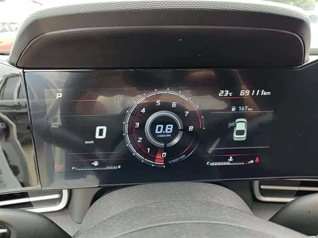 Hyundai Elantra 2022 1.5L CVT LUX Premium Edition фото 12