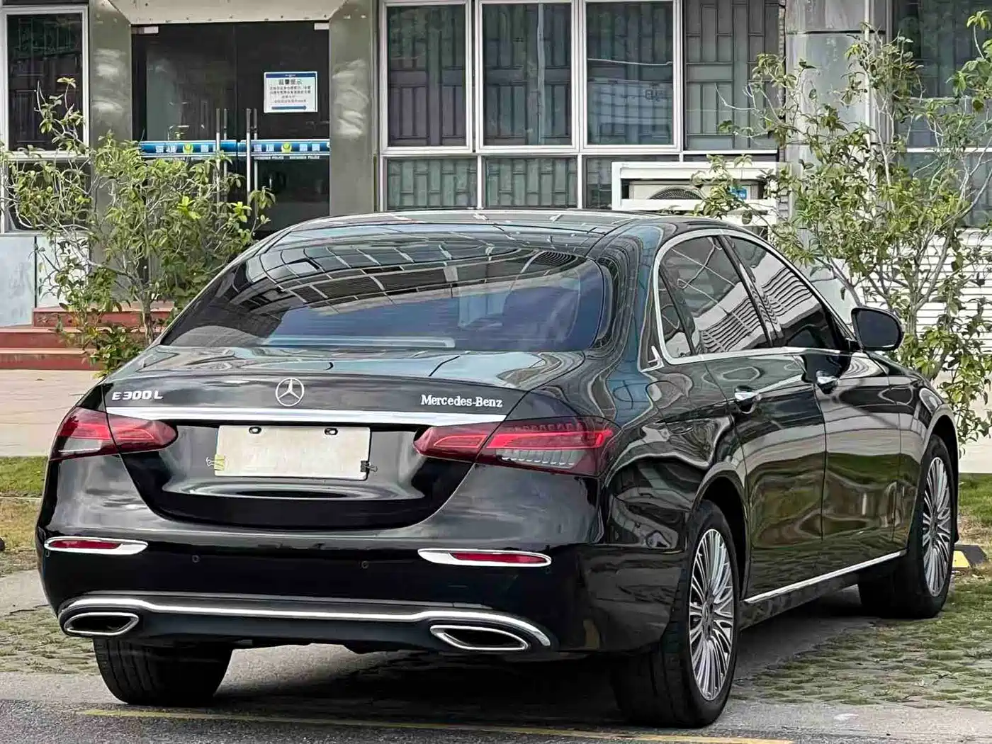 Mercedes-Benz E-Class 2023 Facelift E 300 L Fashion фото 4