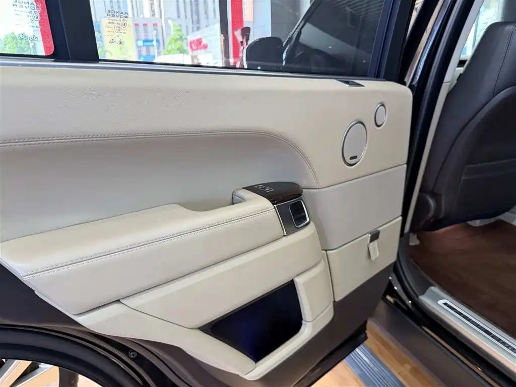 Land Rover Range Rover 2017 3.0 SC V6 Vogue LWB (Long Wheelbase) фото 8