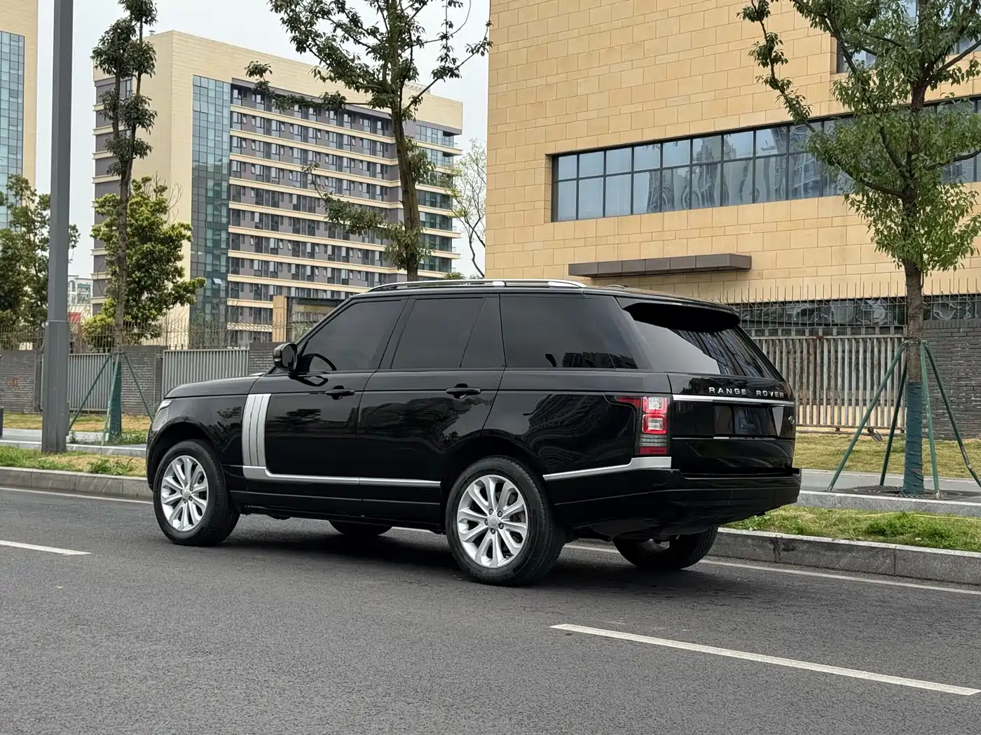 Land Rover Range Rover 2014 3.0 SC V6 Vogue фото 14