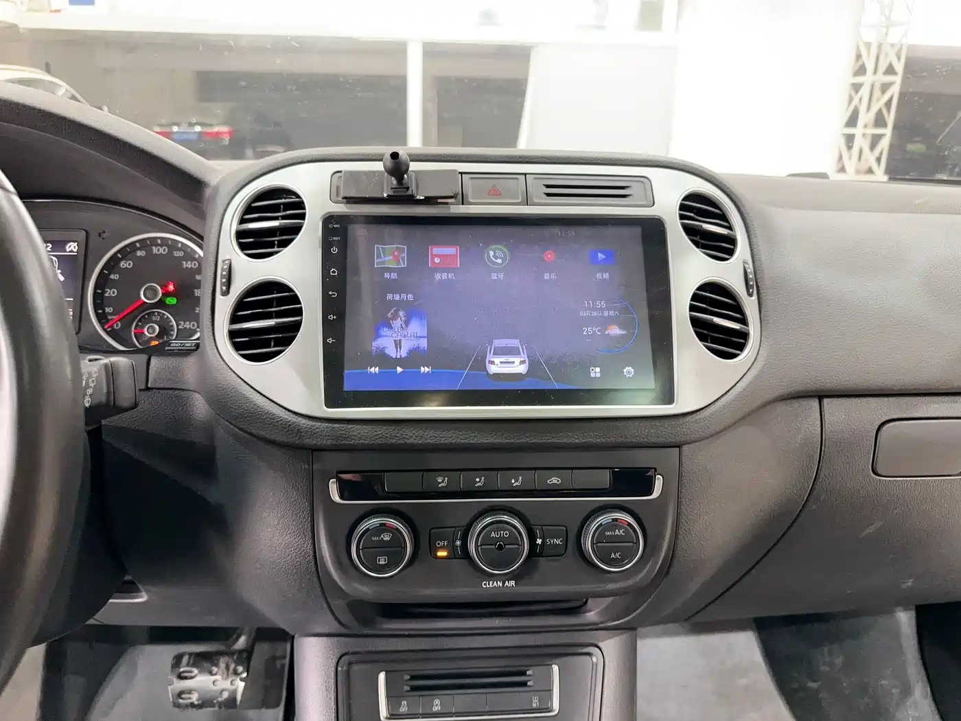 Volkswagen Tiguan 2016 280TSI Automatic 2WD Silk Road Comfort фото 25