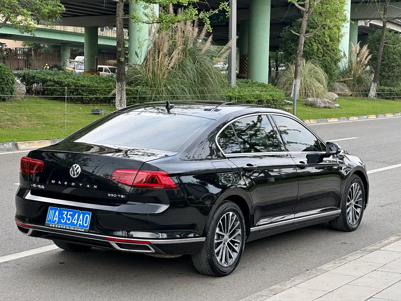 Volkswagen Magotan 2020 330TSI DSG Luxury фото 4
