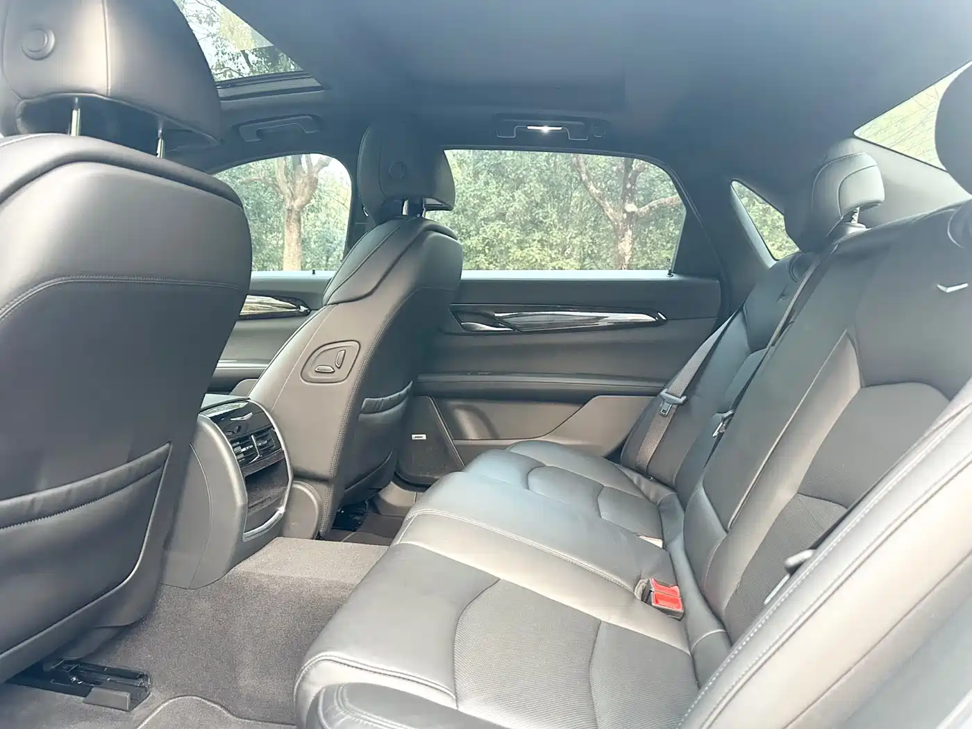Cadillac CT6 2019 28T Luxury Model фото 13