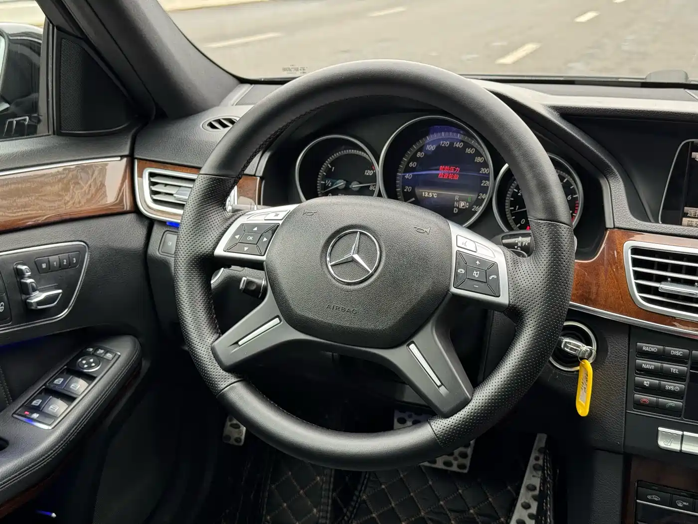 Mercedes-Benz E-Class 2014 E 260 L фото 6
