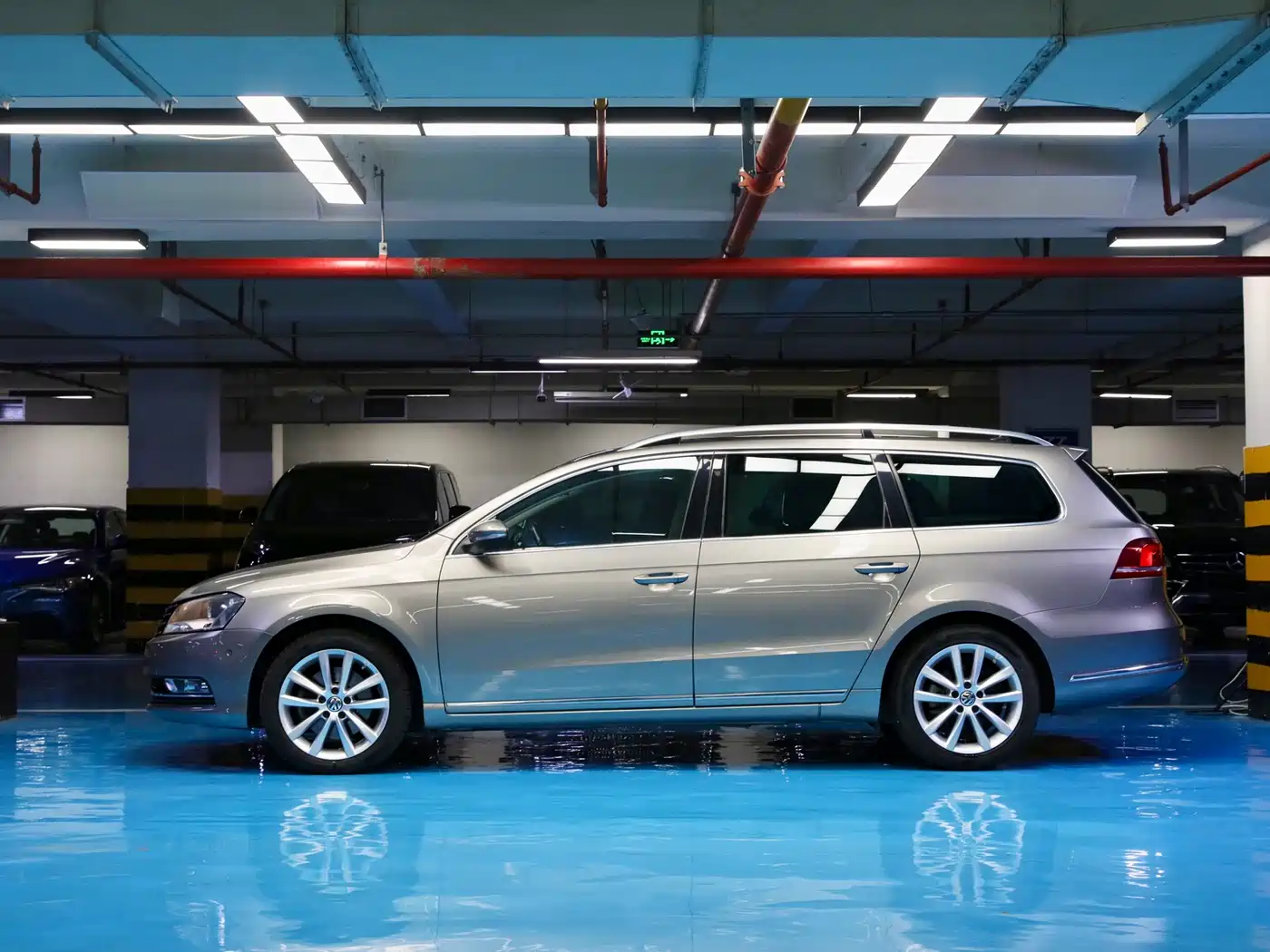 Volkswagen Magotan (Import) 2012 Wagon 2.0TSI Comfort фото 2