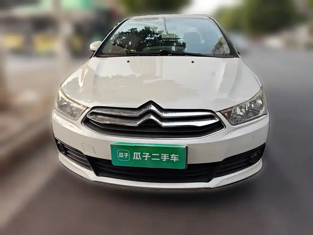 Citroën C-Quatre 2015 2013 Model Sedan 1.6L Automatic Premium Style