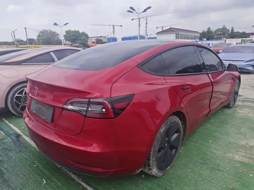 Фото 7 - Tesla Model 3