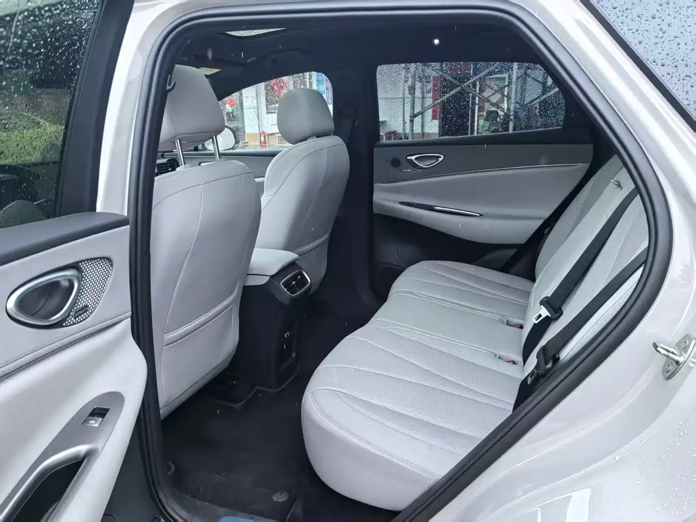 BYD Sealion 06 New Energy 2025 DM-i 170 Pilot Pro Edition фото 4