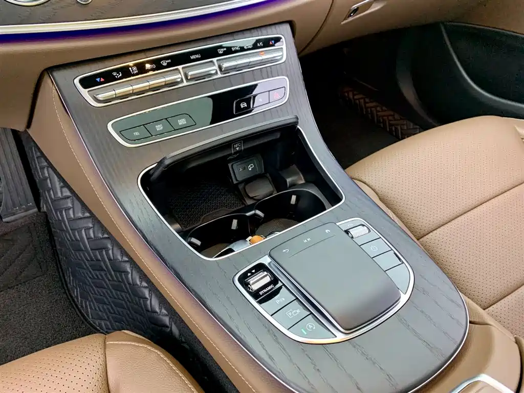 Mercedes-Benz E-Class 2023 E 300 L Sport Fashion фото 20