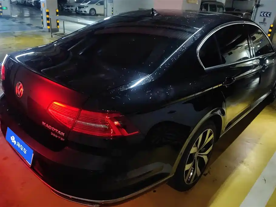 Volkswagen Magotan 2018 380TSI DSG Premium фото 3