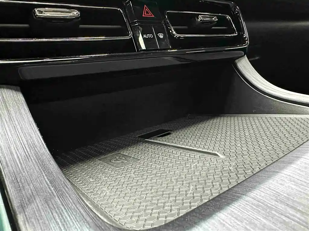 GAC Trumpchi Trumpchi ES9 2024 Model PHEV 143km Max фото 25