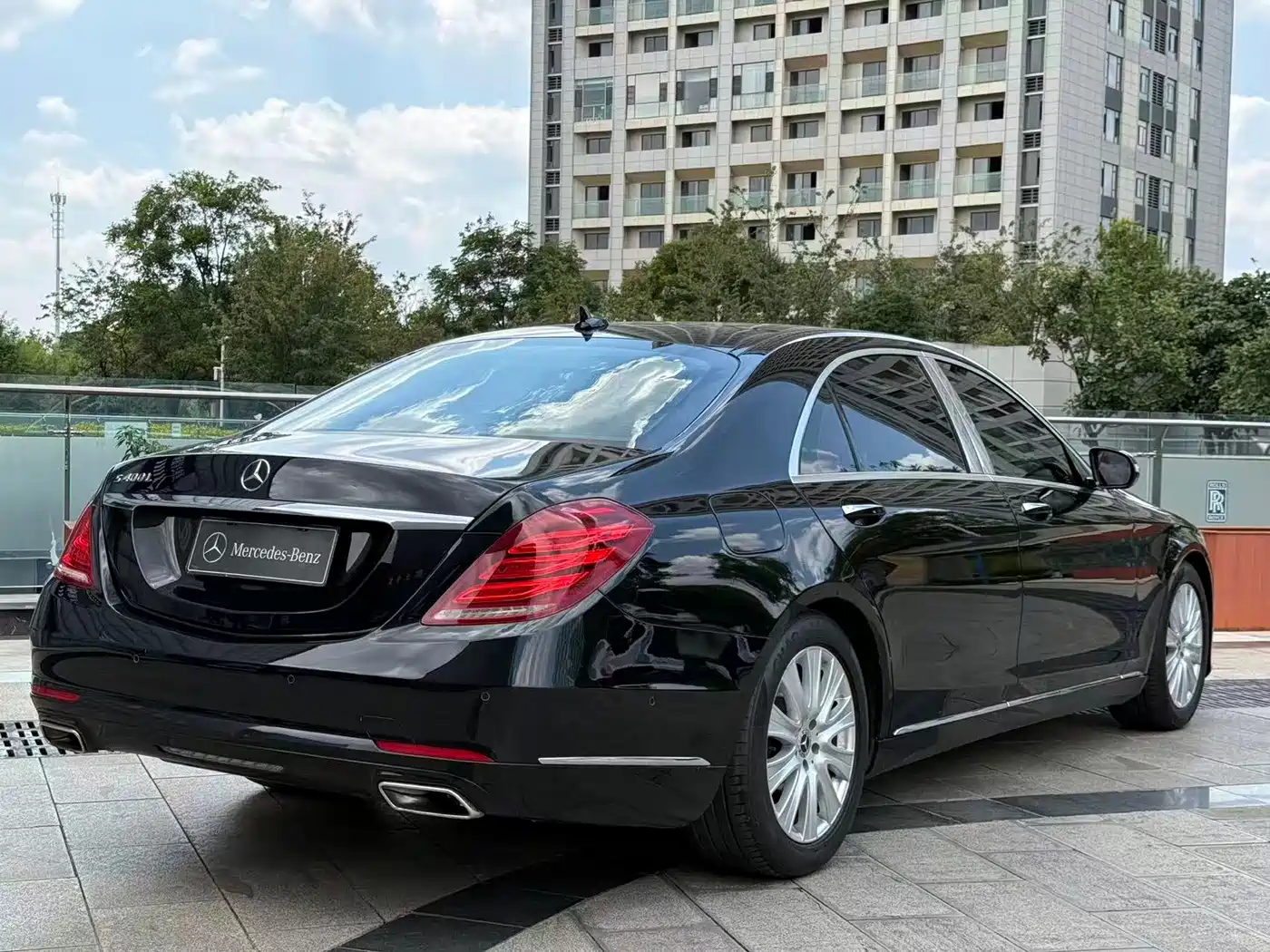 Фото 25 - Mercedes-Benz S-Class