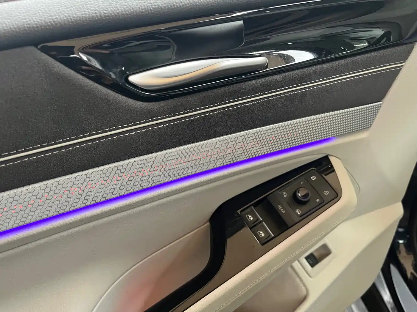 VOLKSWAGEN ID.7 VIZZION